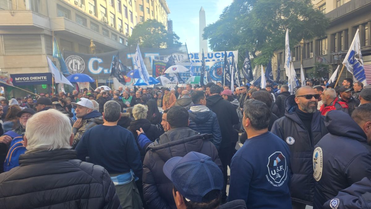 El nuevo frente gremial debutó con una masiva marcha en Buenos Aires