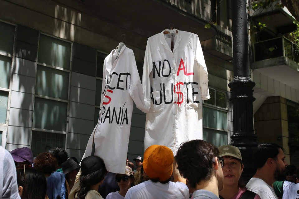 El vaciamiento como política educativa