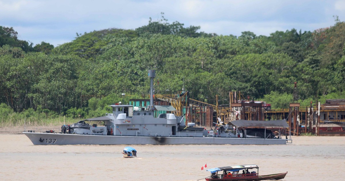 Perú denunció que un avión militar de Colombia violó su espacio aéreo al sobrevolar la isla que reclama Gustavo Petro