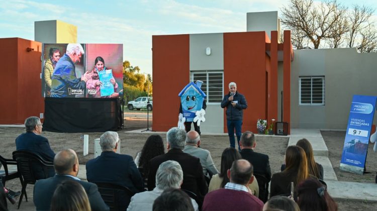 El Gobernador dio precisiones del conception de viviendas ‘Tenemos Futuro’