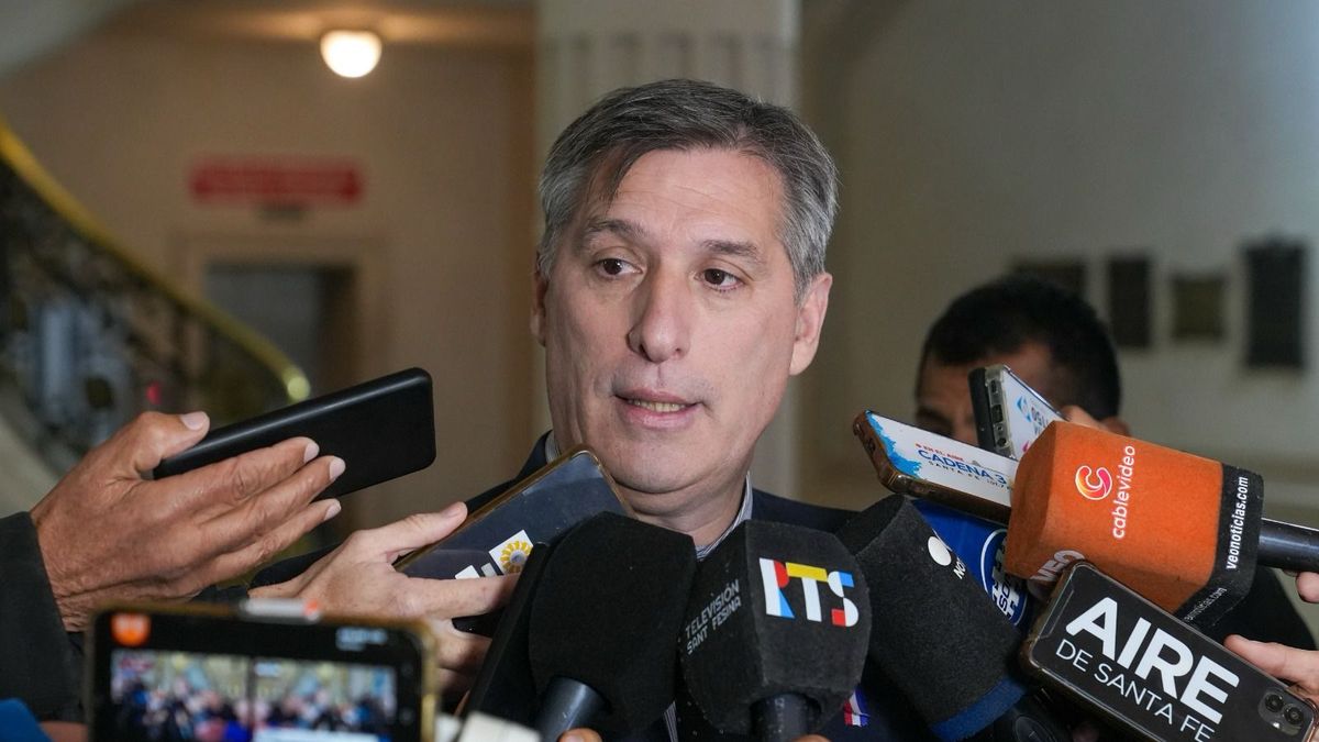 Olivares acusó a Amsafé de querer manejar los fondos del Iapos: No dejaremos que el kirchnerismo meta la mano