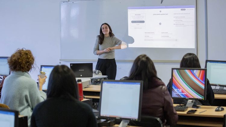 La ULP capacita al personal de Registro y Fiscalización del ministerio de Turismo