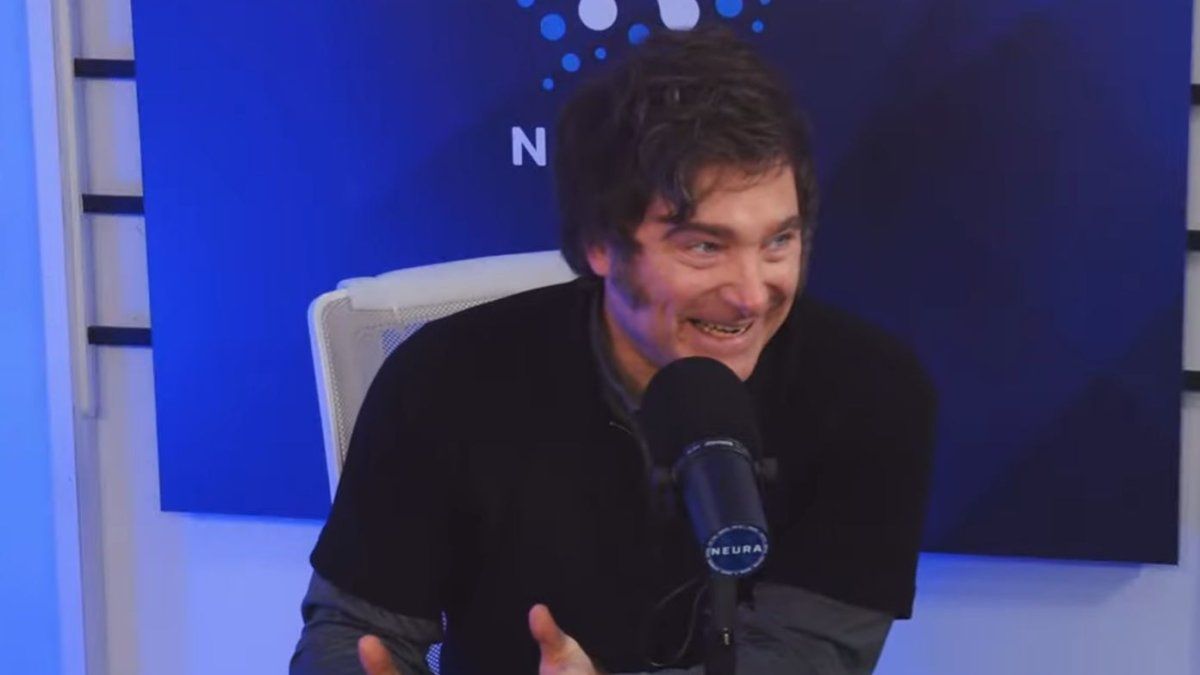 En medio de la tensión cambiaria, Javier Milei y Luis Caputo se mostraron juntos y minimizaron la suba del dólar: “Se podía dar”