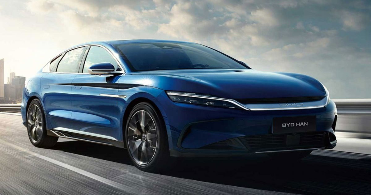 BYD está tan segura de su sistema de conducción autónoma, que asumirá el coste de los accidentes que provoque su coche al aparcar (en China)