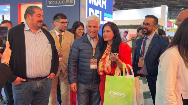Poggi visitó el stand de San Luis en la FIT