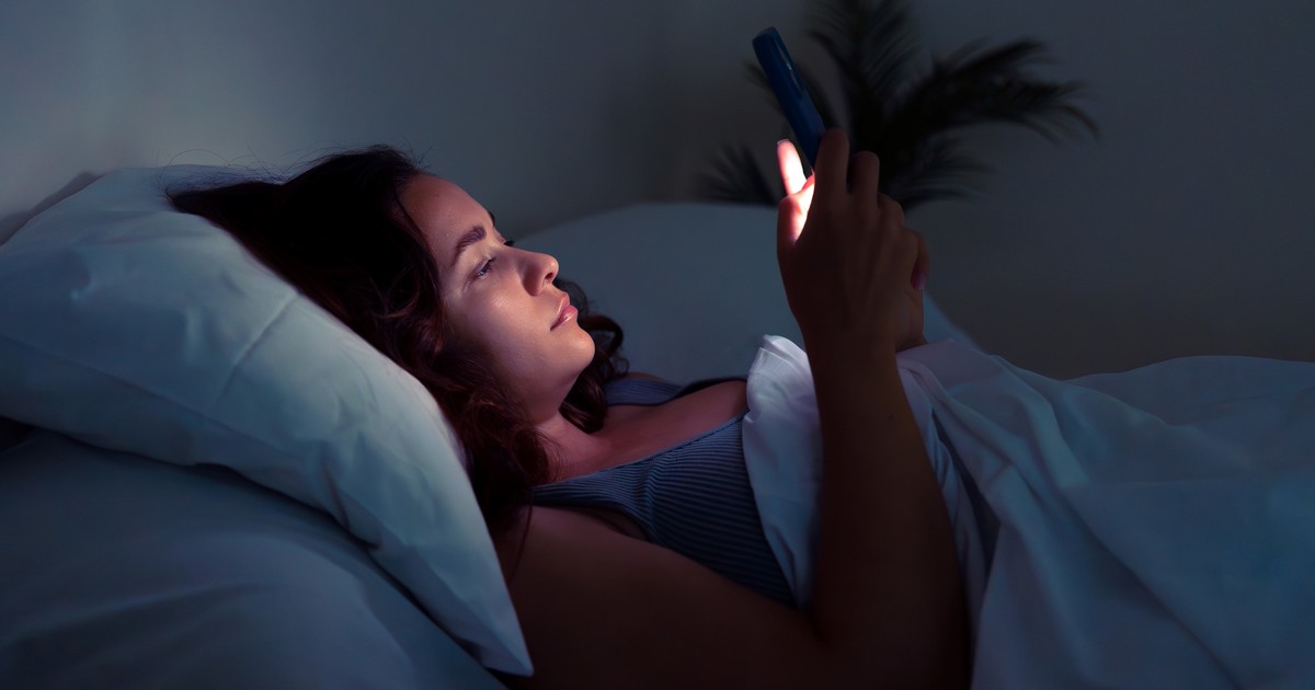 Despertar entre las 3 y las 5 de la madrugada: causas y soluciones