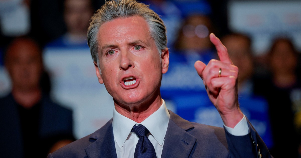 Guerra contra ICE: una ley espera la firma Gavin Newsom en California prohibirá que los agentes sigan haciendo esto