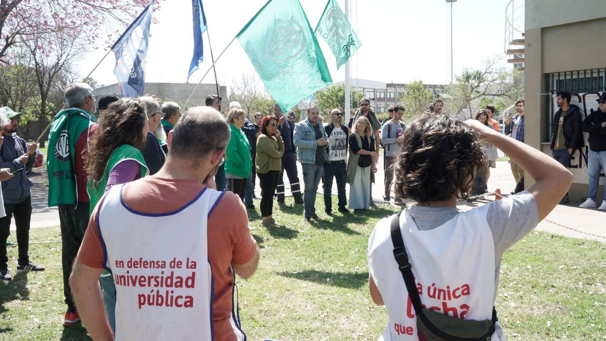 Protesta en el Conicet Rosario: los investigadores alertan por falta de financiamiento y fuga de cerebros