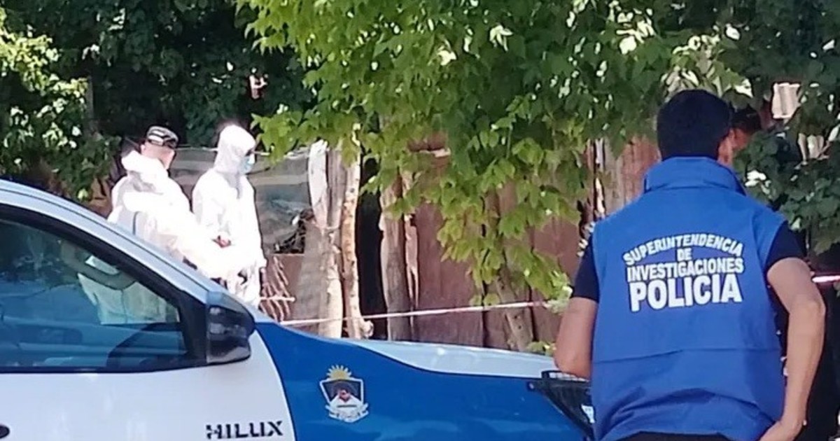 Hallan un cadáver dentro de una heladera en Neuquén: «Lo asesinó y lo escondió en el patio de la casa»