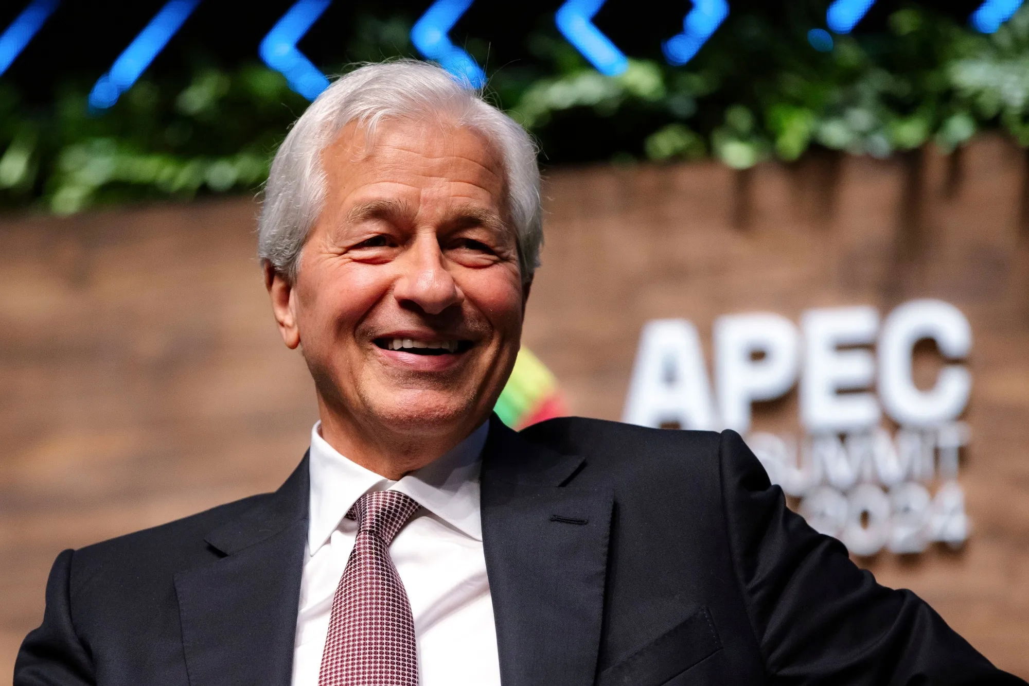 Ni aprender a programar ni huir de la tecnología: las 3 claves del CEO de JPMorgan para que la IA no te moderately el trabajo