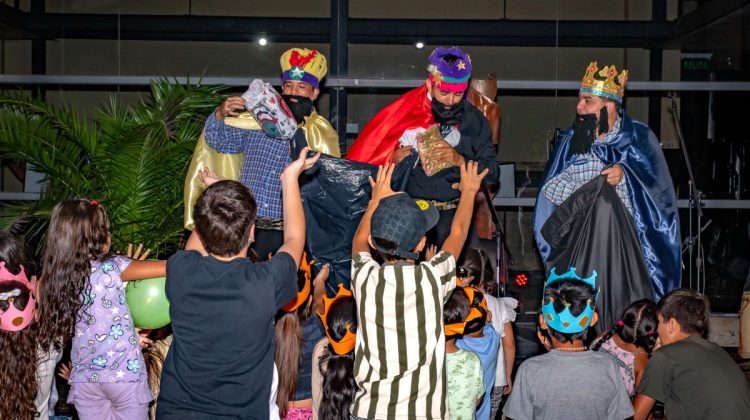 Los Reyes Magos también pasaron por el Muhsal