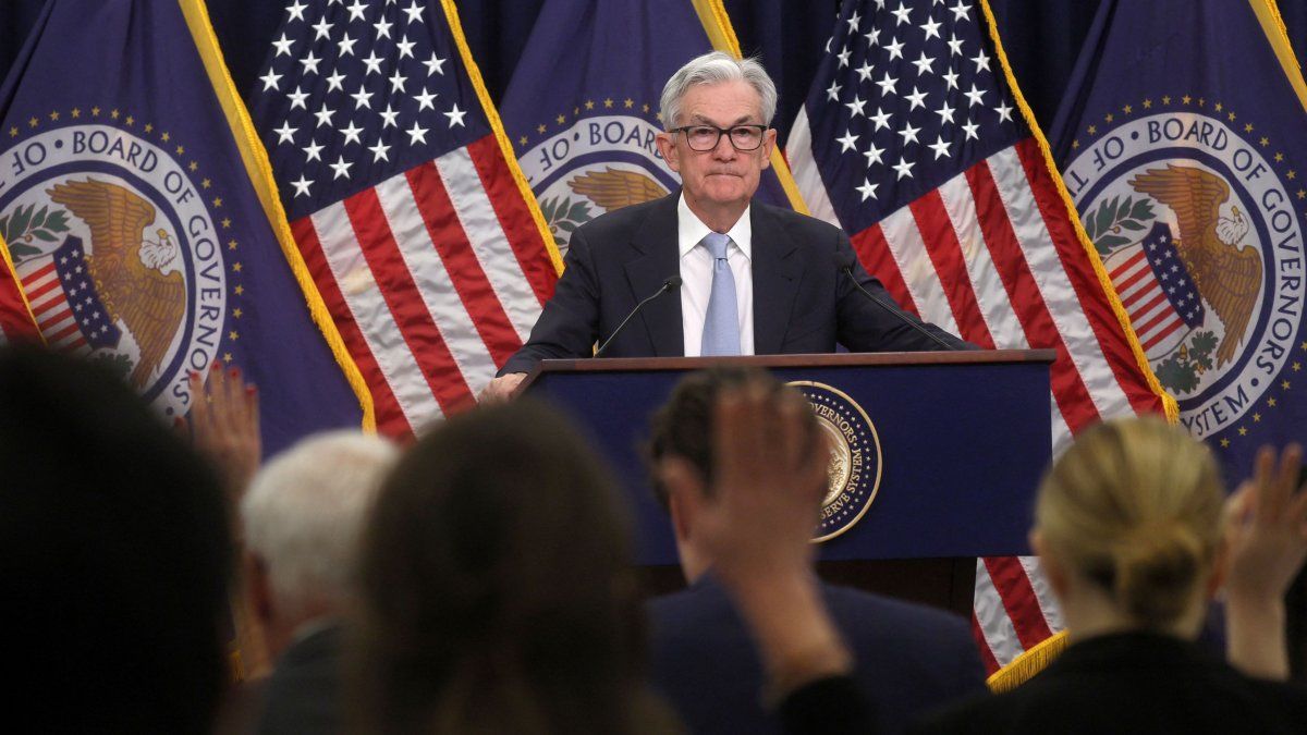 La Fed mantuvo las tasas luego de tres bajas al hilo y el mercado pone la lupa en el discurso de Jerome Powell