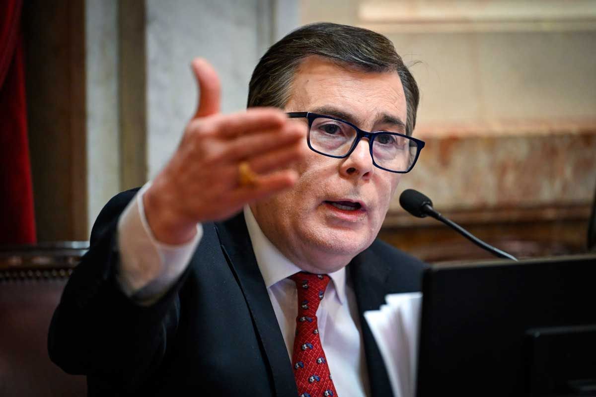 Zamora votó en contra de la reforma laboral y pidió “consenso social” para una política de Estado en empleo