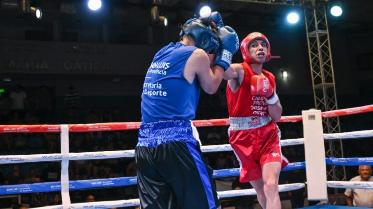 Con un Palacio Municipal de los Deportes repleto, comenzó el Campeonato Provincial de Boxeo Newbie