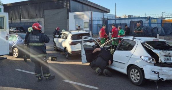 Choque múltiple en Costanera Norte dejó un herido de gravedad que fue trasladado al effectively being facility