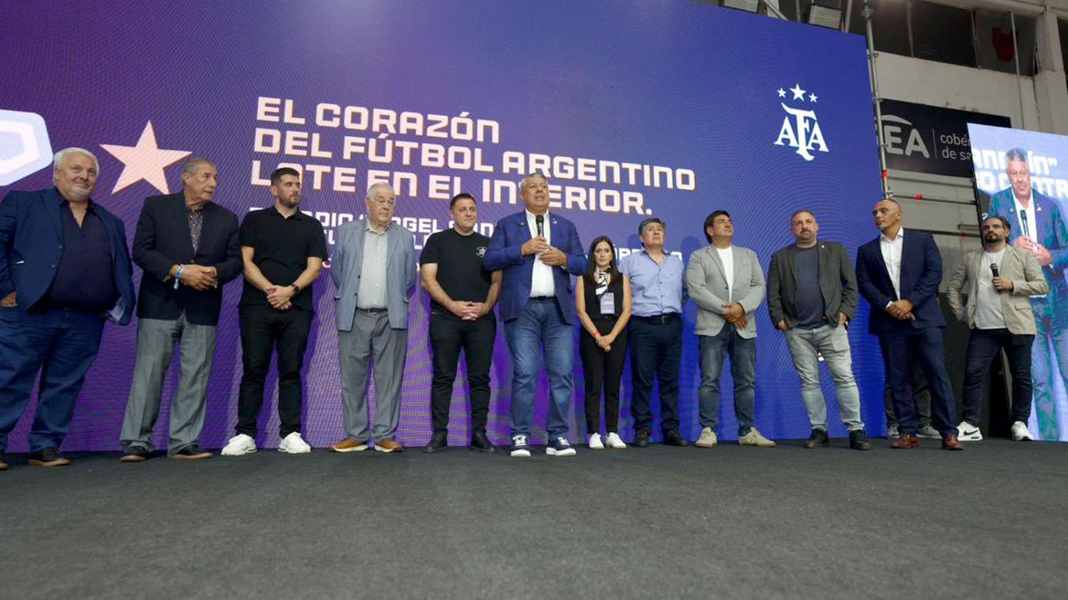 «Chiqui» Tapia anunció un nuevo torneo profesional con equipos de todas las provincias