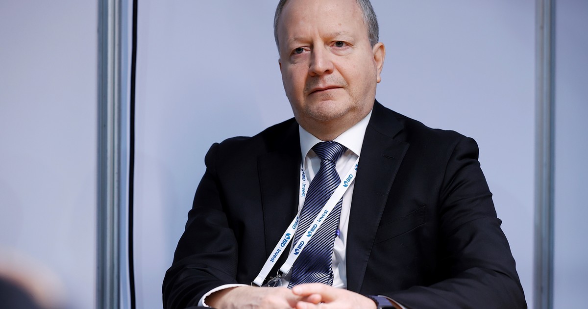 Carlos Valdovinos, ministro de Economía de Paraguay: «Tenemos el lujo de poder colocar deuda en dólares al 6% anual a 30 años»