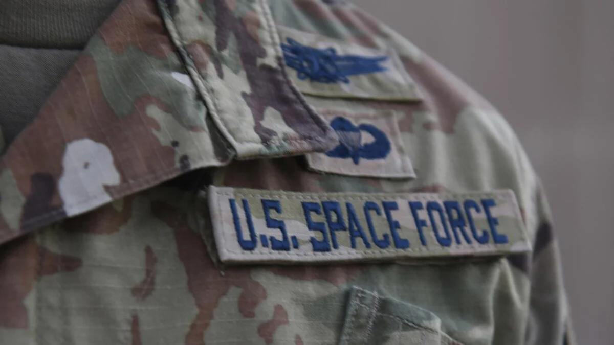 EE. UU. se prepara para combatir en el espacio: la Fuerza Espacial estrena programas de guerra orbital