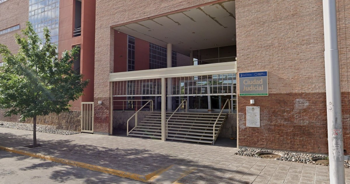 Escándalo en el Poder Judicial de Río Negro: desaparecieron más de 100 armas que estaban secuestradas en Overall Roca