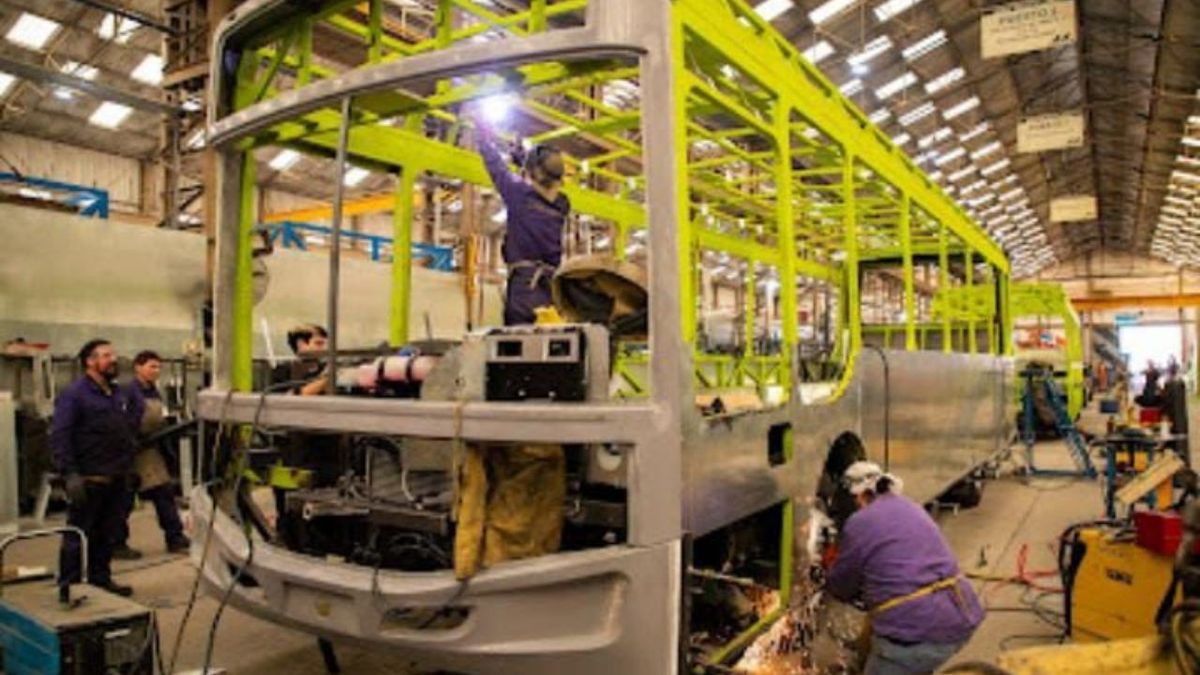 Durante la gestión de Milei, Santa Fe perdió 13.676 empleos registrados