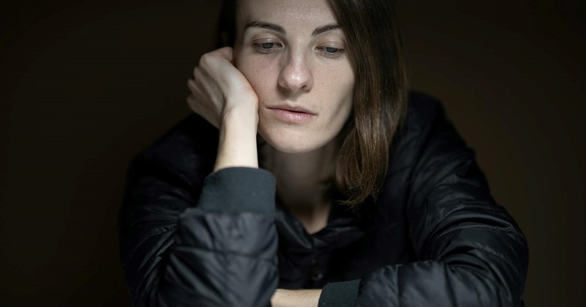 La psicología explica que quienes dicen frases de consuelo como «al menos», «podría ser peor» y «no me puedo quejar» son silenciosamente infelices