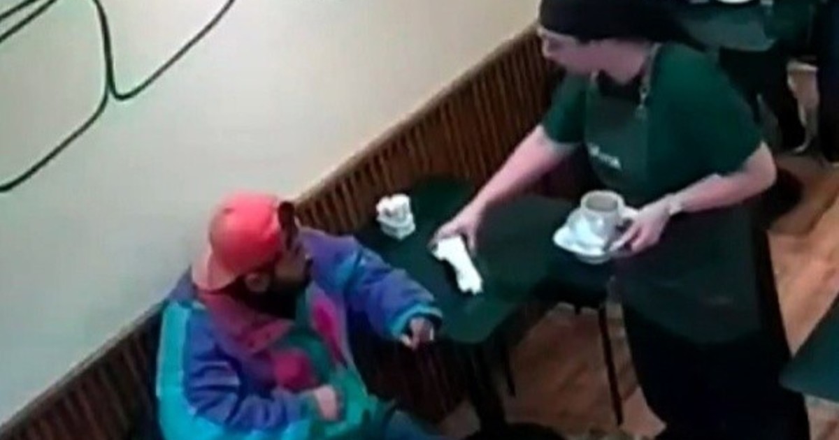 Violento episodio en Rosario: un joven le dio una trompada a una moza por querer cobrarle su pedido