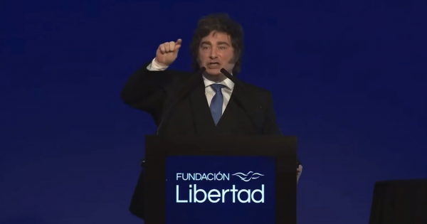 El Presidente aseguró que a él le va peor que a nadie porque nunca se subió el sueldo