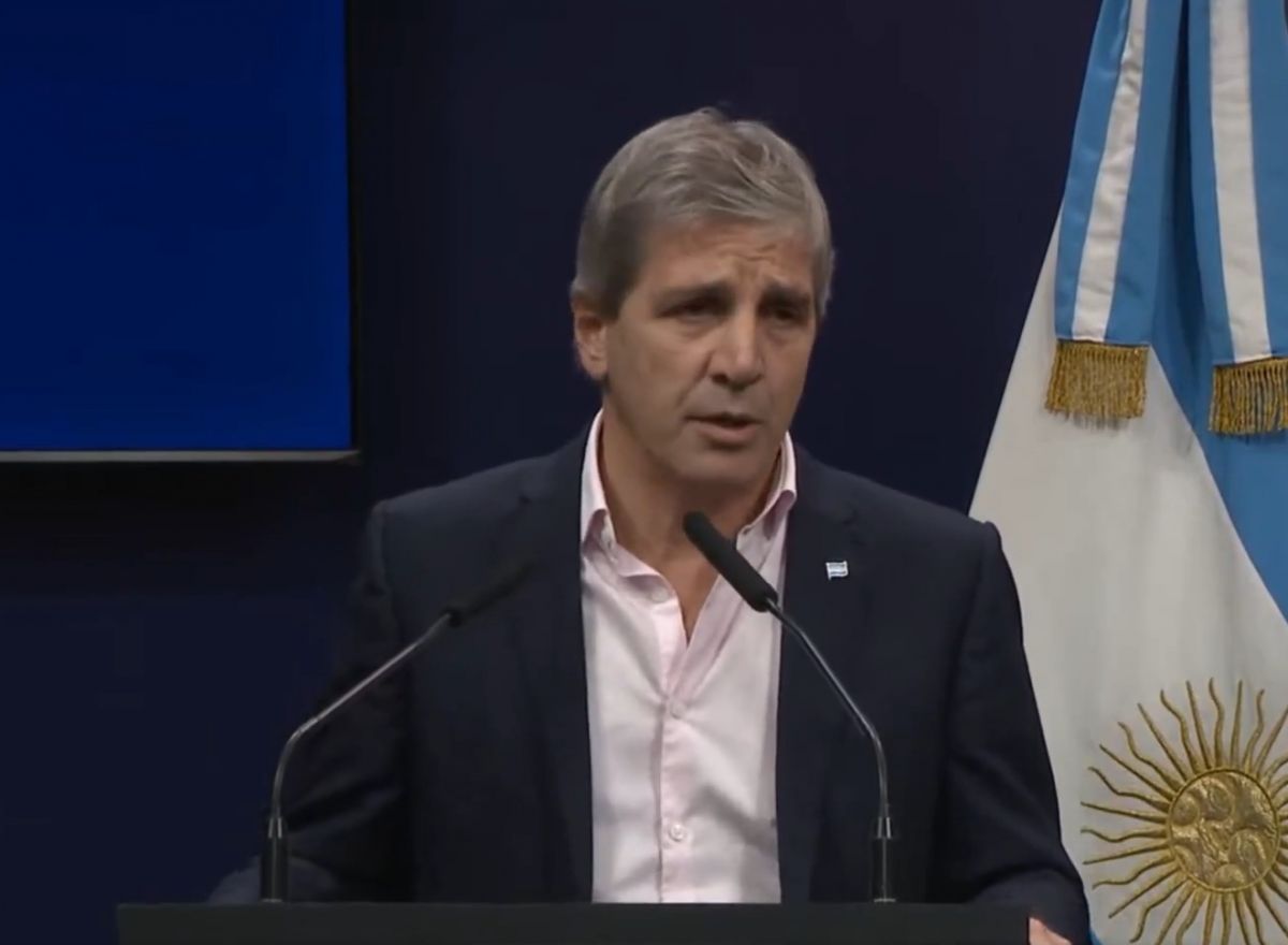 Caputo defendió el rumbo económico y relativizó el impacto político del caso Adorni en las inversiones