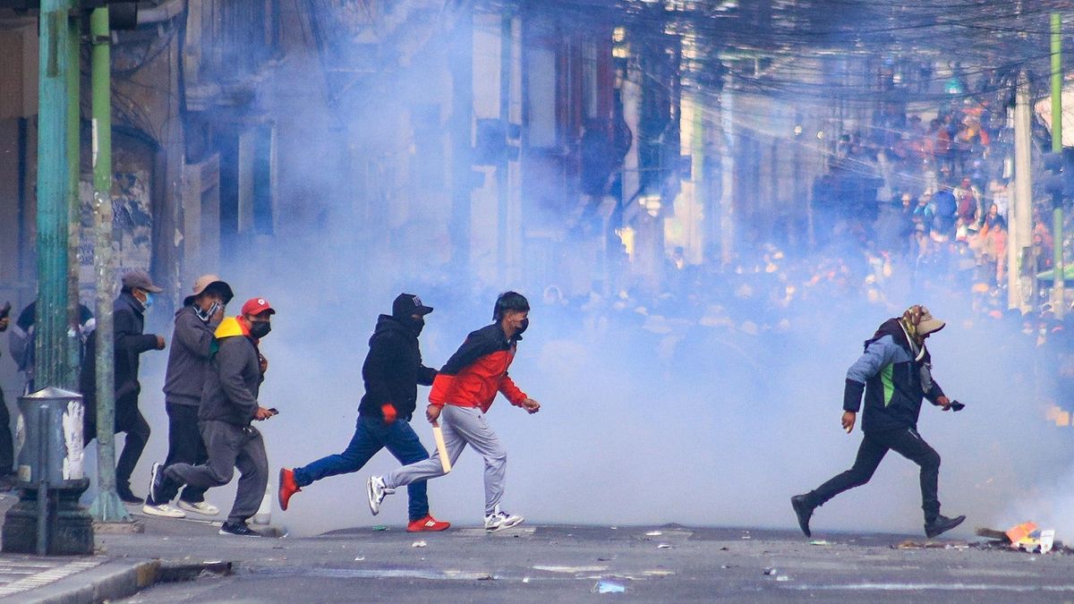 Disaster en Bolivia: el Riesgo País se disparó tras la ola de manifestaciones y disturbios