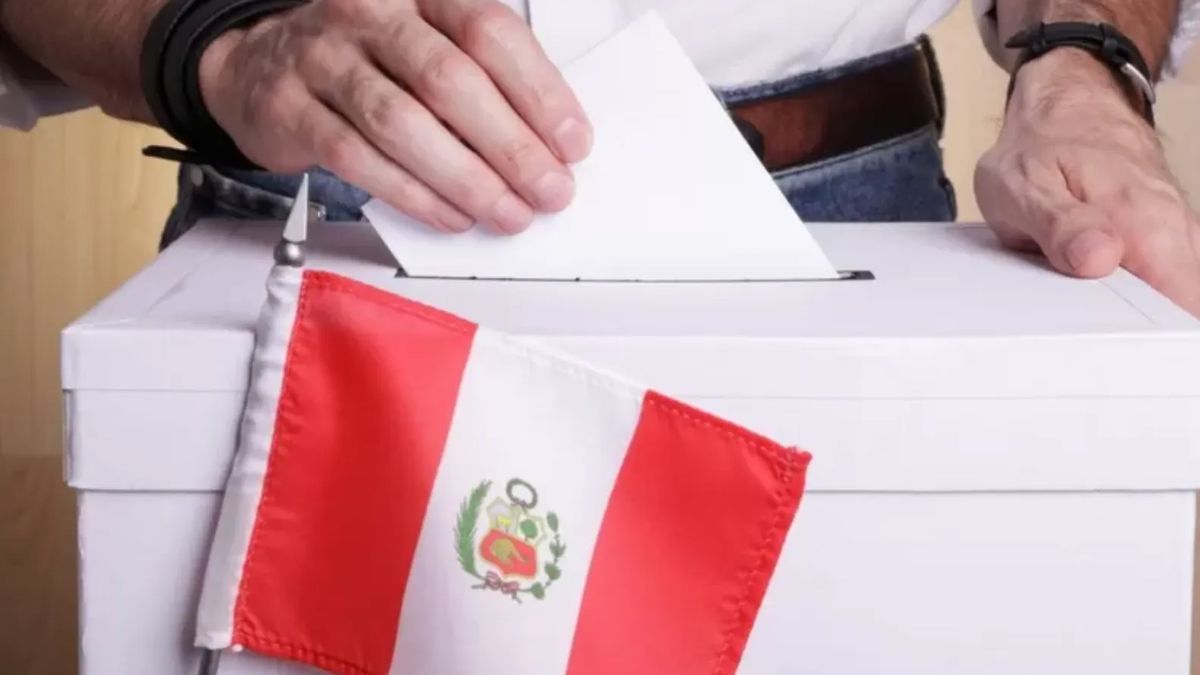 Elecciones en Perú: alto nivel de indecisos para un balotaje entre una candidata conservadora y uno progresista