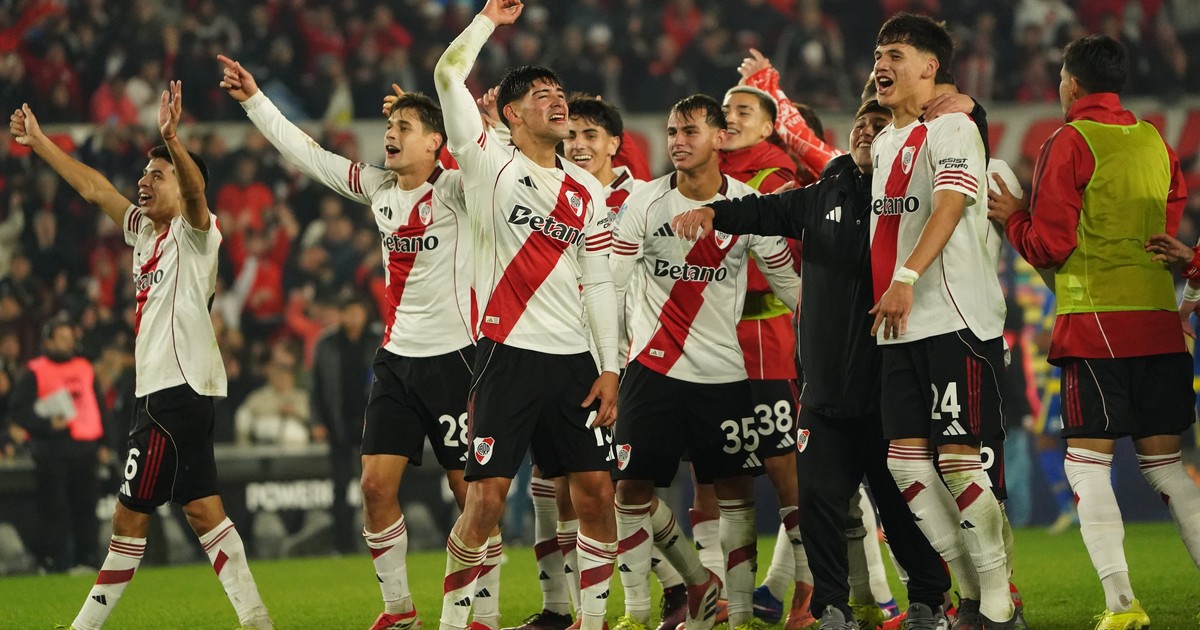 River, a la preferrred del Torneo Apertura: le ganó a Rosario Central con un penal de Colidio, en un clima caliente y con insultos a Di María