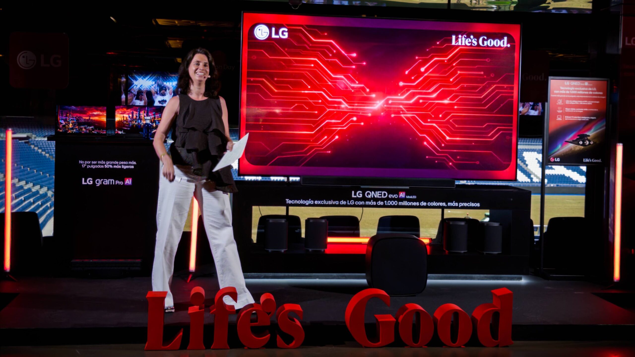 LG celebra tres décadas en España con portátiles gram, OLED y hogar conectado