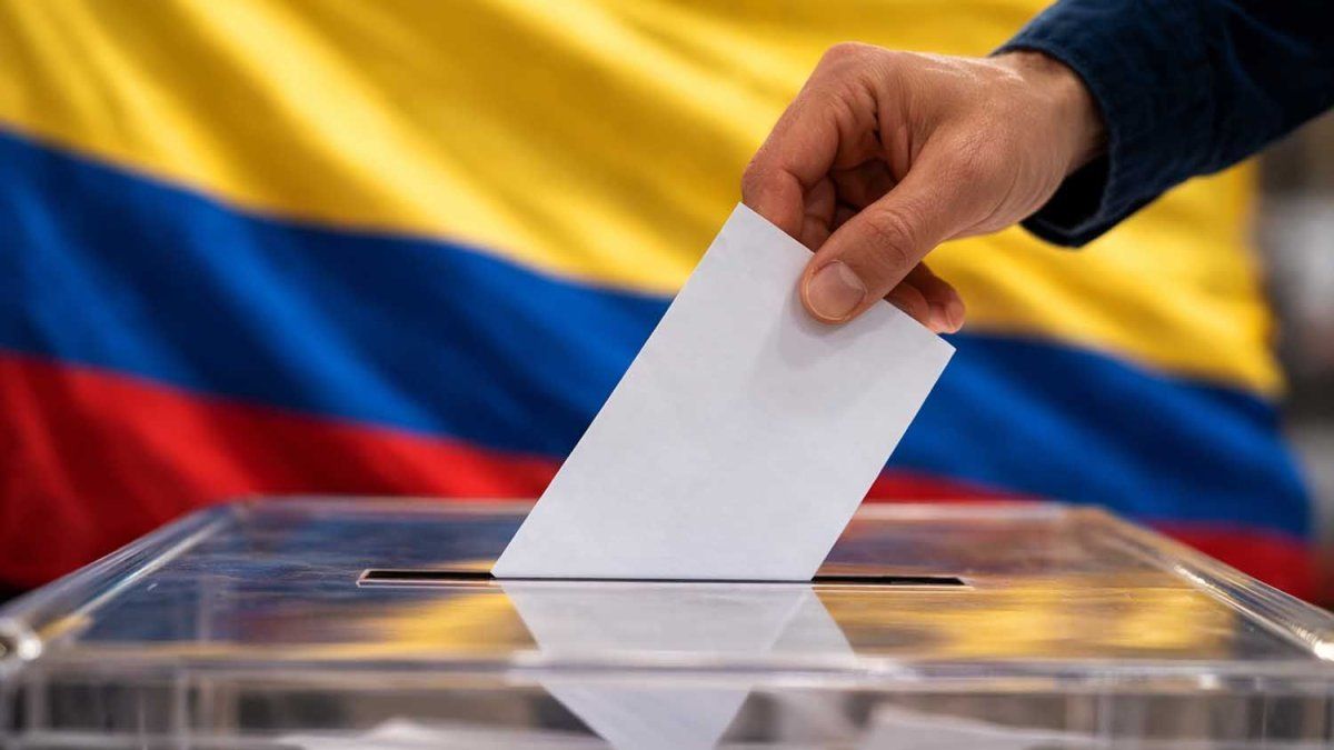 Balotaje en Colombia: comenzó la segunda vuelta para elegir al sucesor de Gustavo Petro