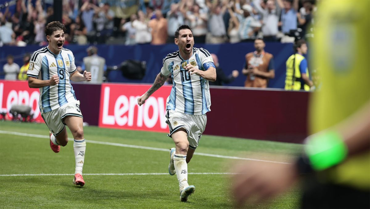 Messi vino a un 9 de Julio con imágenes paganas