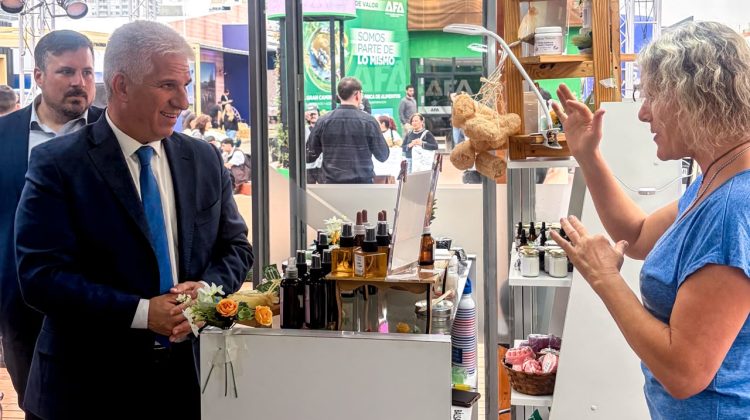 El Gobernador acompañó a los emprendedores sanluiseños en la 138 edición de la Expo Rural