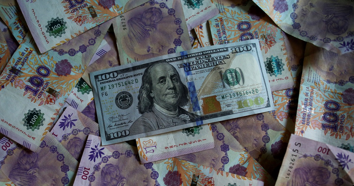 Dólar tarjeta hoy: a cuánto cotiza este lunes 15 de junio