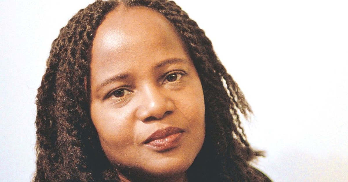 Edwidge Danticat, autora nacida en Haití: “Siempre les digo a los escritores jóvenes que tienen que ajustarse a la vida que tienen y escribir sobre ella”