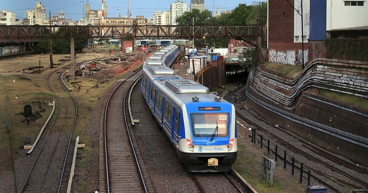 Anuncian la renovación de 26 kilómetros de vías del tren Sarmiento