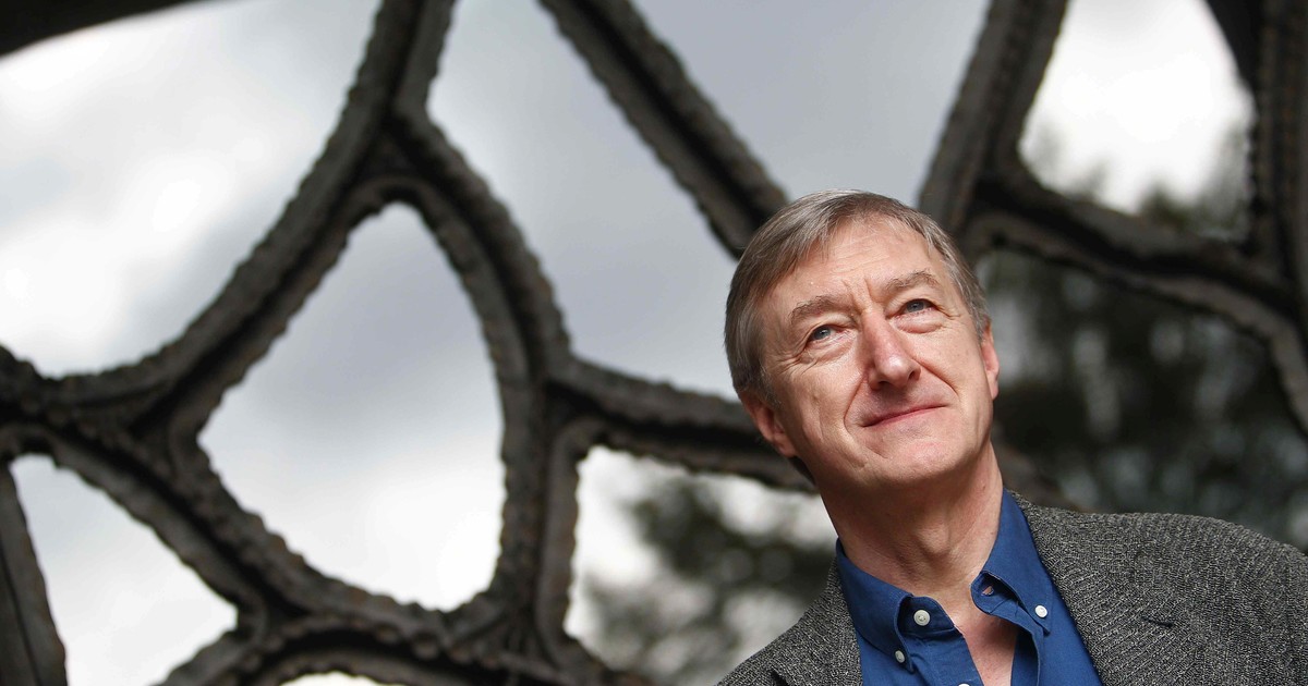 El escritor británico Julian Barnes ganó el premio Princesa de Asturias de las Letras