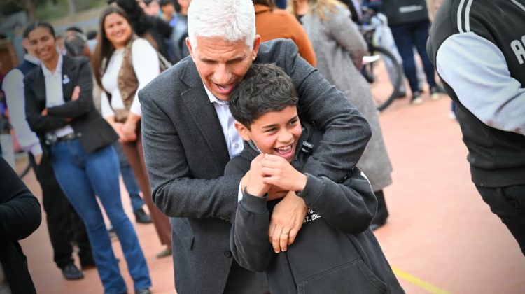 En 21 imágenes, la gira institucional del Gobernador