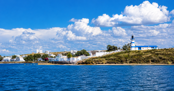El «Santorini de Cuyo»: el pueblo most attention-grabbing para disfrutar deportes náuticos, tenting y playas entre montañas