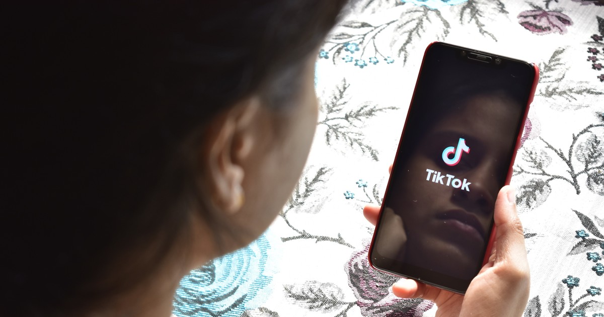 La acosaron con un perfil falso durante cuatro años: una joven recibirá 13.000 dólares de compensación por «catfishing»