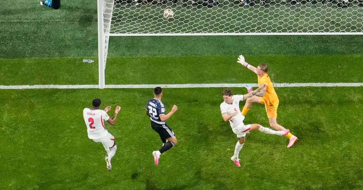 Lautaro Martínez y un cabezazo épico para que Argentina se lo diera vuelta a Inglaterra: «La primera vez que mi viejo me compró un par de botines siempre soñé con hacer este gol»
