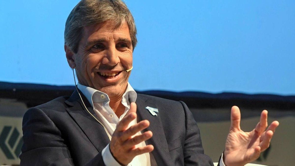 La fortuna de Luis Caputo creció 65% en un año y el 95% de sus depósitos está en el exterior
