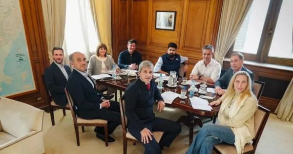 La Mesa Política se reúne con la Causa Malvinas como eje predominant