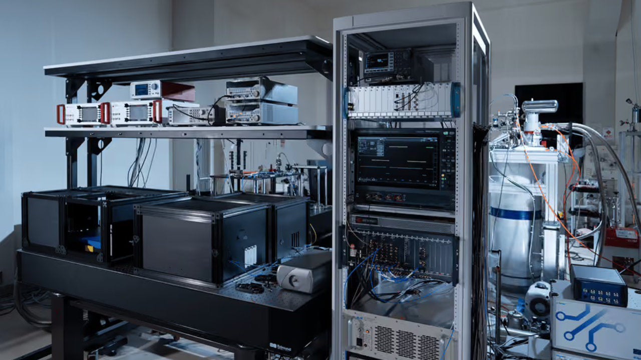 Fujitsu construye el primer ordenador cuántico de diamante del mundo: funciona a -271,6 grados, une sus módulos con luz y persigue la barrera de los 1.000 cúbits lógicos