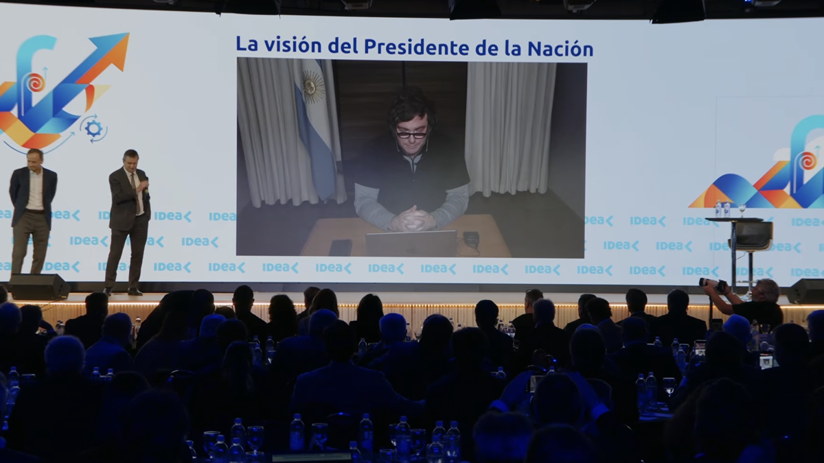 Empresarios entran en «modo espera» y surgen alertas por el clima electoral anticipado que atiza Javier Milei