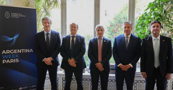 Caputo confirmó un nuevo RIGI por US$12.240 millones en Vaca Muerta